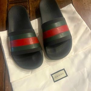 Kids Gucci slides